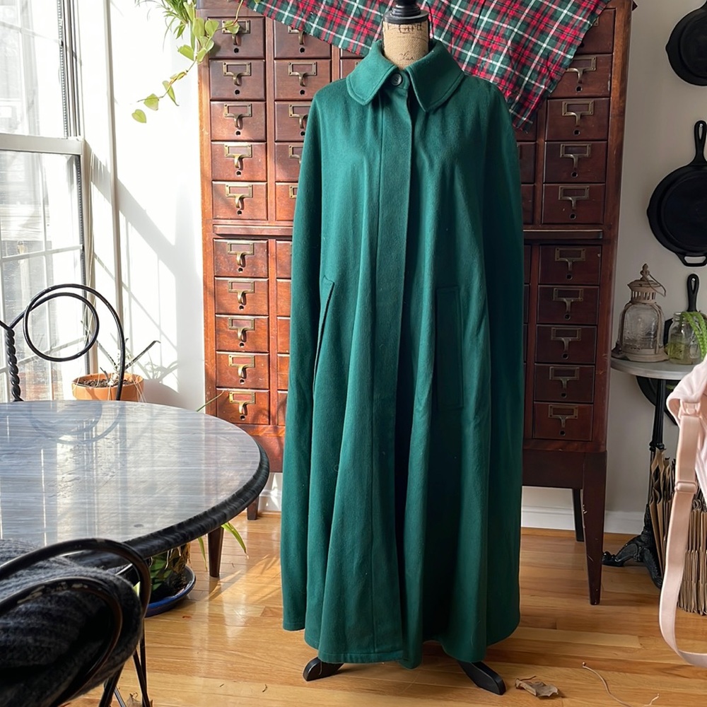 VINTAGE Yves Saint Laurent Cottagecore Cape 100% Wool Forest Green